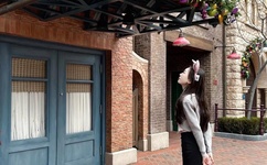 美女扒开尿口让男生添动态图